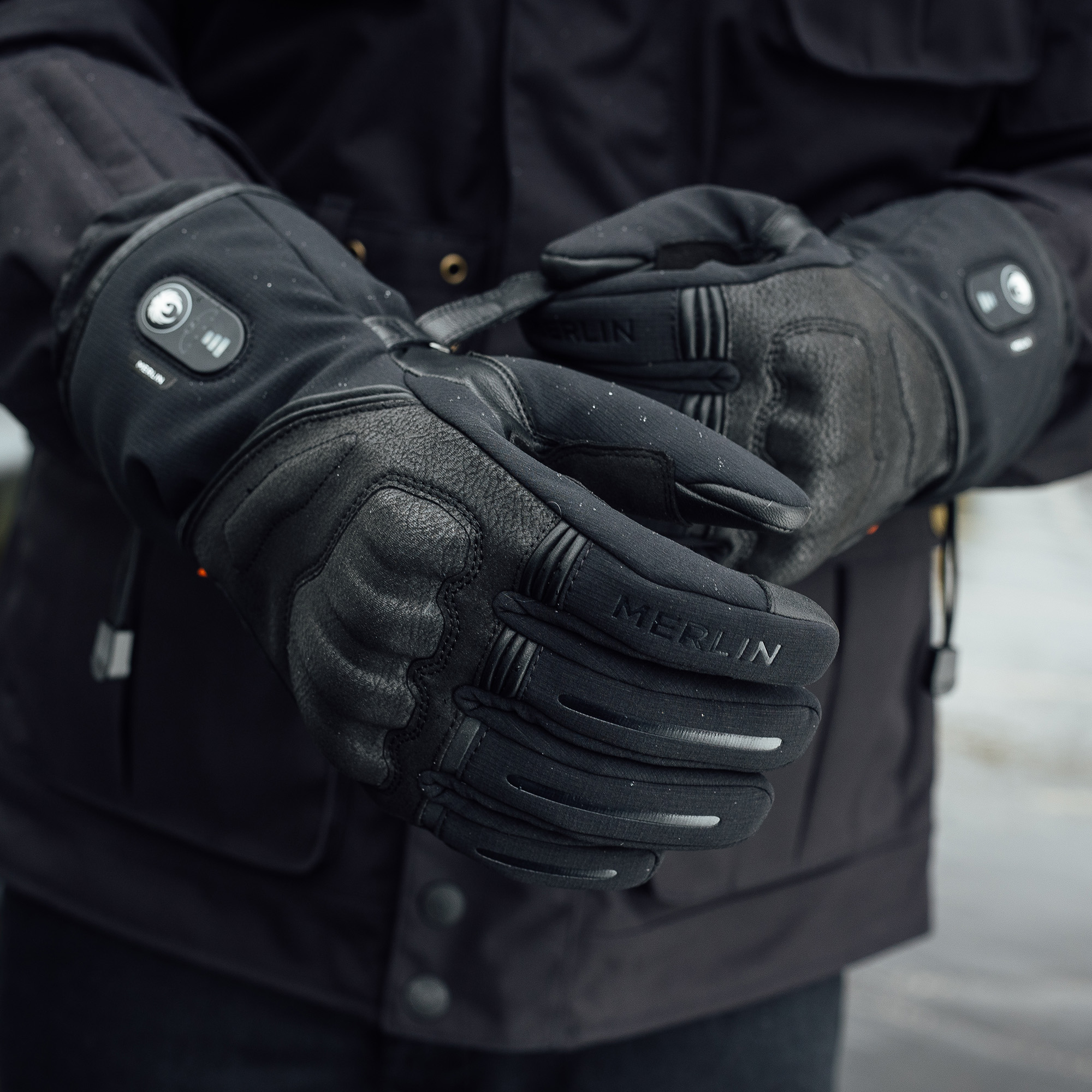 Merlin Curborough Glove Lifestyle1